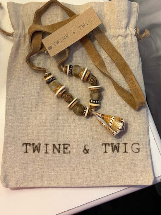 Twine & Twig Jewelry - NWT Twine & Twig Boho Shell Pendant Leather Necklace Handmade